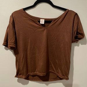 cropped brown tee
